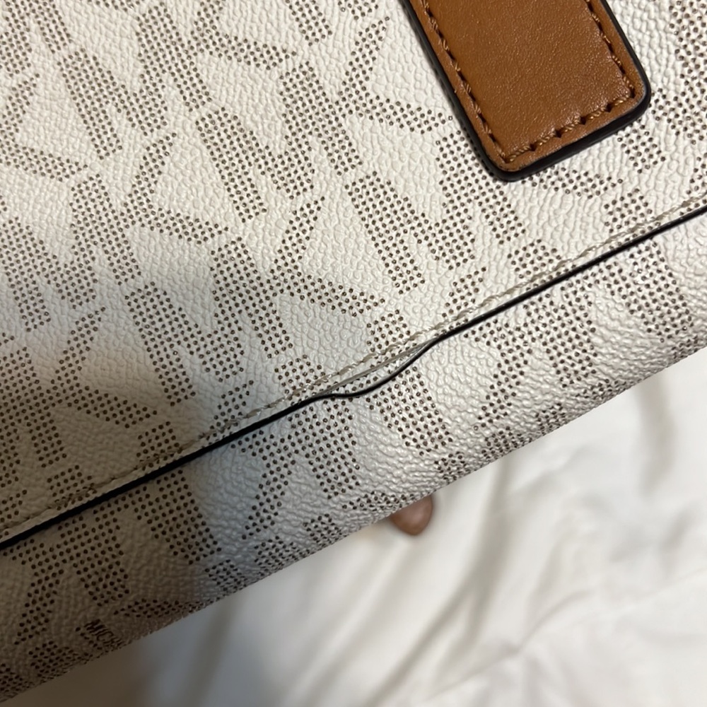 💥 LOWEST PRICE (small stain & imperfection) - Picture 4 of 15